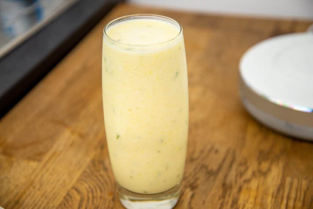 Mango smoothie