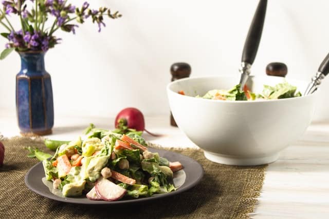 Avocado tuna salad