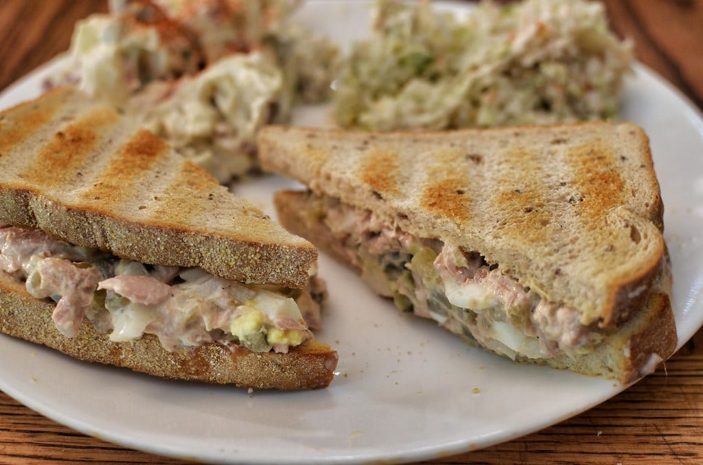 1200 calorie pescetarian meal plan - tuna sandwich