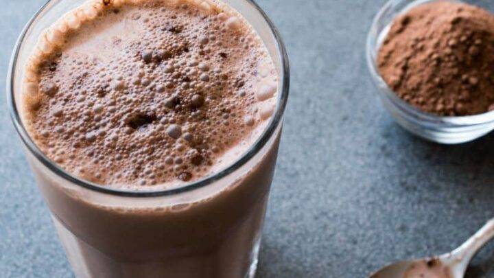Keto chocolate shake with almond milk