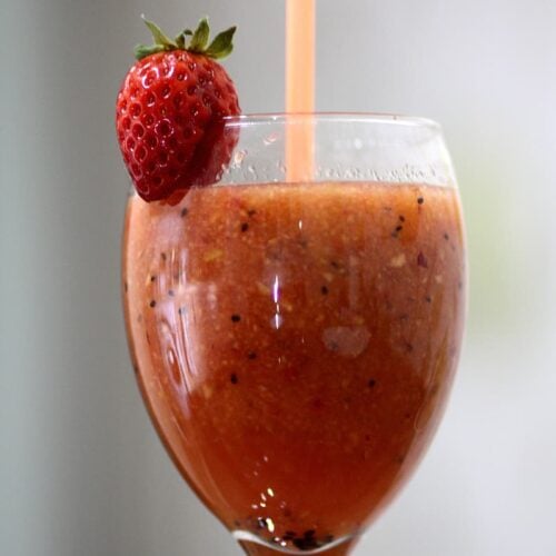 Keto smoothie strawberry