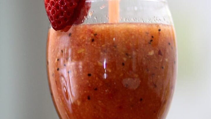 Keto smoothie strawberry