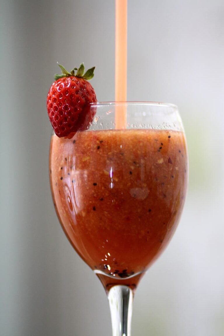 Keto smoothie strawberry