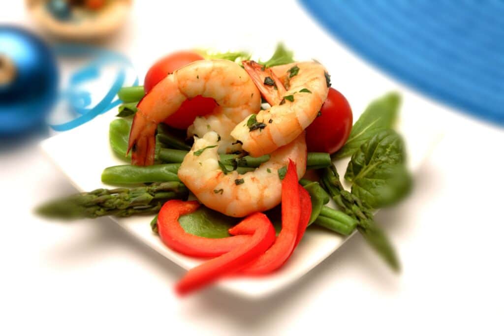 Low Carb Pescatarian Meal Plan - Prawn Salad
