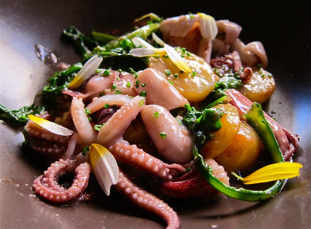 Low Carb Pescatarian Meal Plan - garlic squid