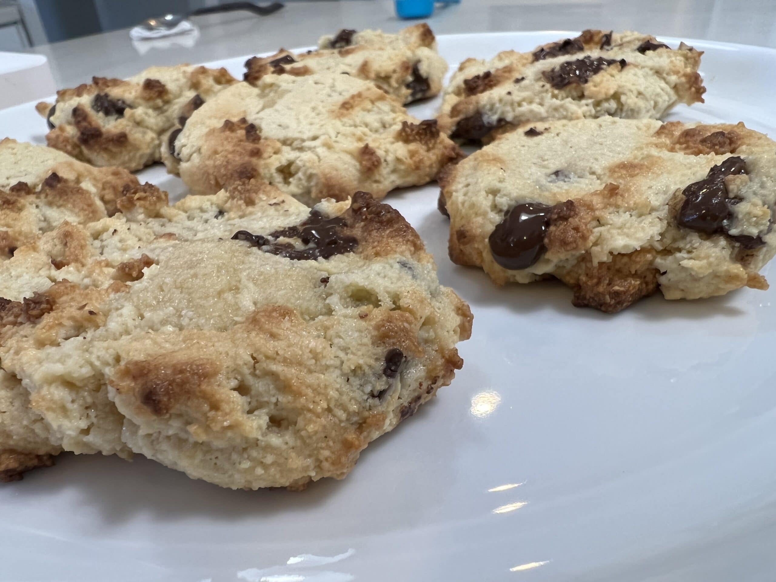 Keto chocolate chip cookies