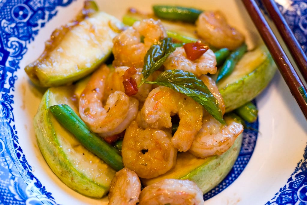 Stir-fried shrimps