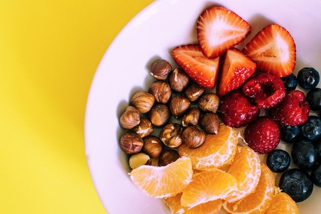 Healthy skin diet plan - a bowl of fruit
