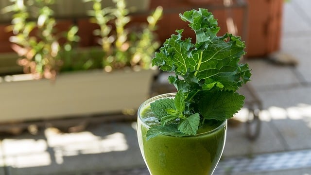 Spinach and banana smoothie