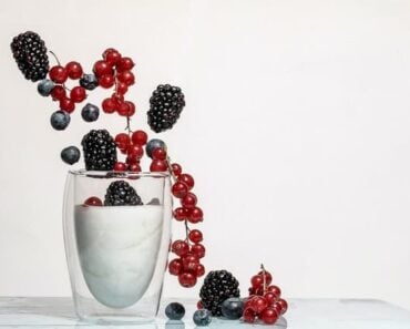 15 Satisfying Breakfast Smoothies for Weight Loss