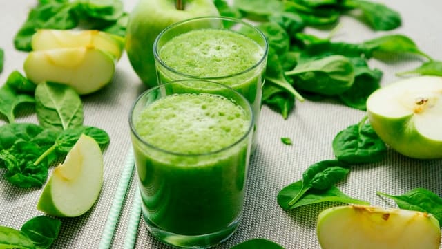 Spinach flax protein smoothie ingredients