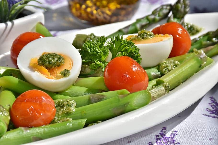 Asparagus salad with eggs recipe