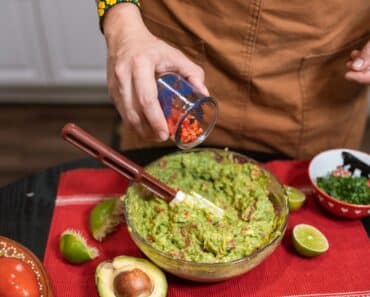 Top Keto Guacamole Recipe (Just 78 Calories)