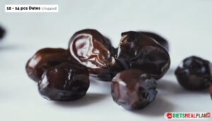 2000 Calorie Vegan Smoothie - Drain the soaked dates and add them to the blender