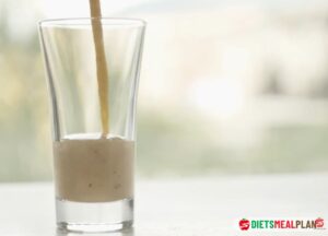2000 Calorie Vegan Smoothie - Pour into a tall glass and serve
