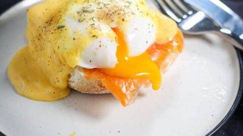Eggs benedict recipe