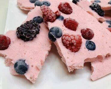 Sugar Free Frozen Yogurt Berries Bark (Keto)