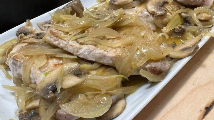 Keto smothered pork chops