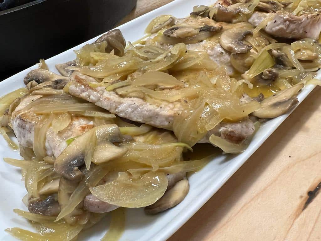 Keto smothered pork chops
