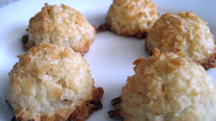 Coconut Keto Macaroons