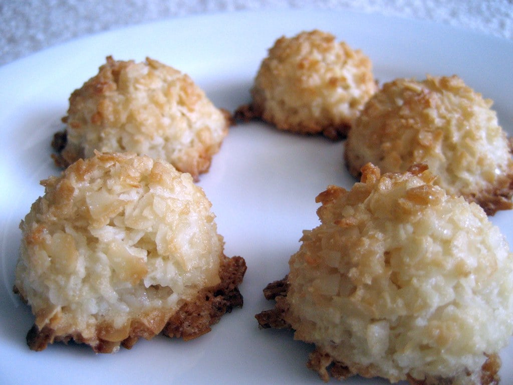 Coconut Keto Macaroons