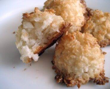 Coconut Keto Macaroons