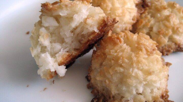 Coconut Keto Macaroons