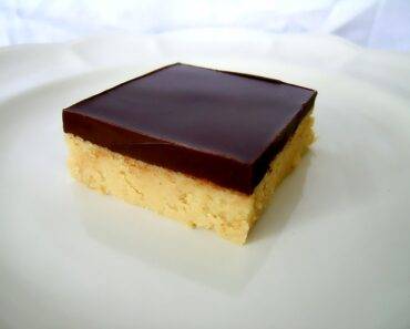 6-Step Keto Peanut Butter Chocolate Bars