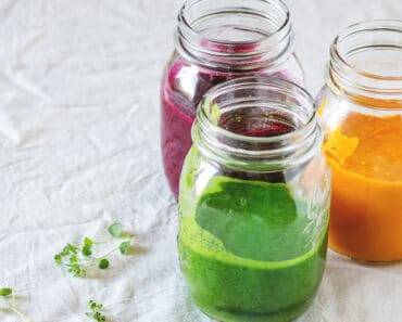 Sirtfood Smoothie Recipe (Berry and Veggie Versions Separately)