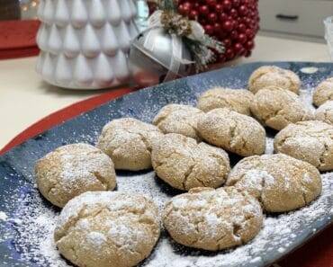 Keto Christmas Cookies with Almond Flour | Snowball Cookies
