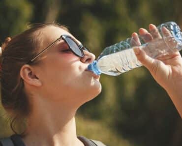 How to Stay Hydrated? Signs of Being Dehydrated