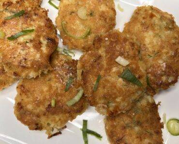 Super-Cheesy Vegetarian Cauliflower Meatballs Recipe