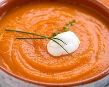 100-Calorie Low-Fat Carrot Ginger Soup Recipe