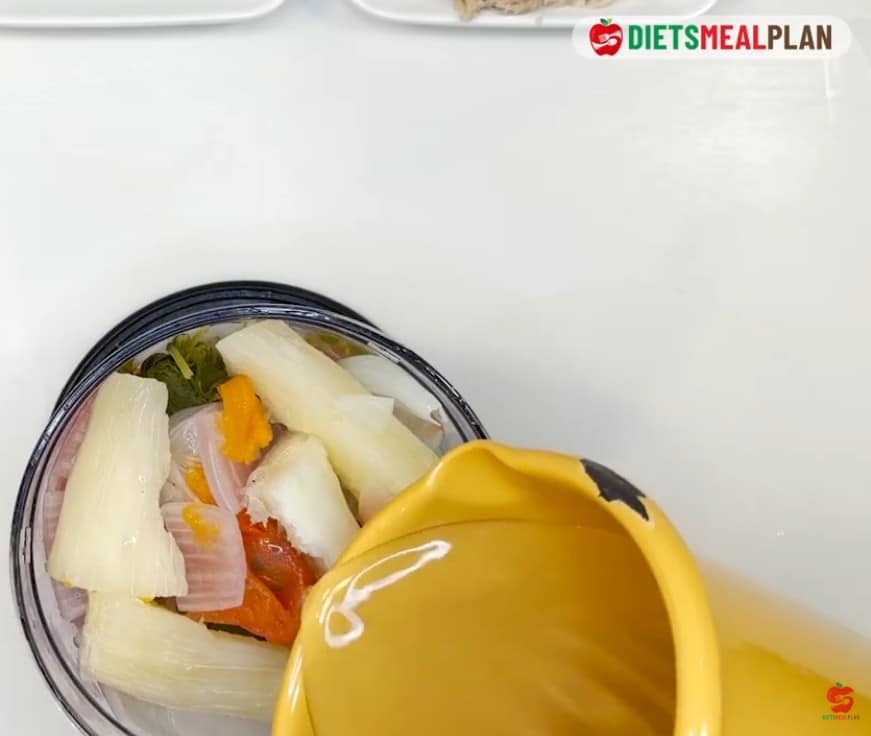 Ecuadorian Encebollado-Add all the cooked vegetable