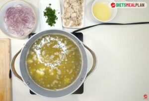 Ecuadorian Encebollado-simmer