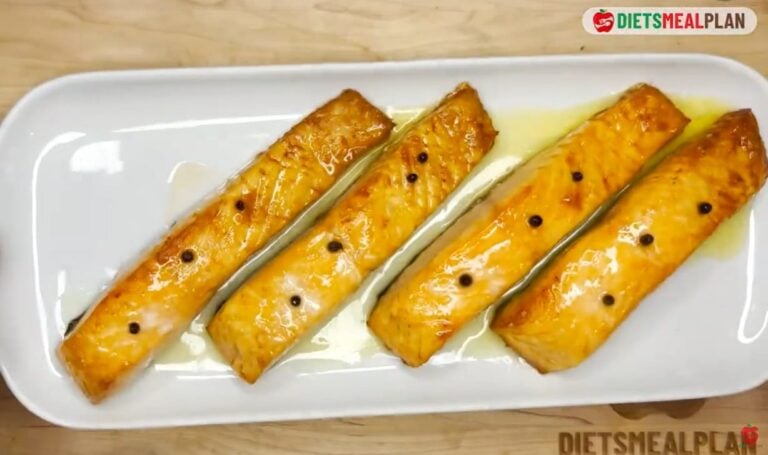 Baked Beurre Blanc Salmon Recipe - serve