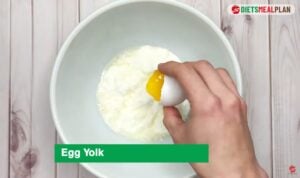 Low Fat Chicken Soup Recipe for Diverticulitis-Put 5 tbsp of plain Greek yogurt in a medium bowl. Add the yolk of 1 egg